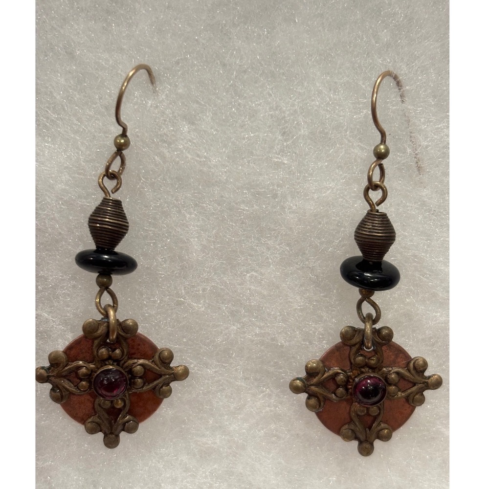 Artisan Boho
Antiqued Bronze Filigree Dangle Earrings Dark Red/Garnet Stone
Bead - Picture 3 of 4